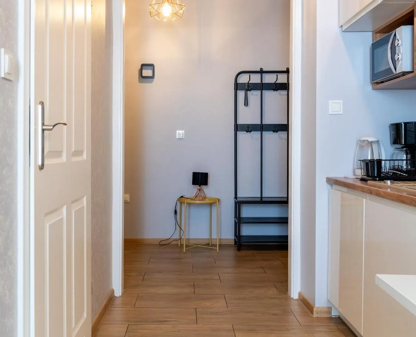 Grzegorzki Studio - Main Station & Parks Nearby - By Rentujemy Krakow Apartment
