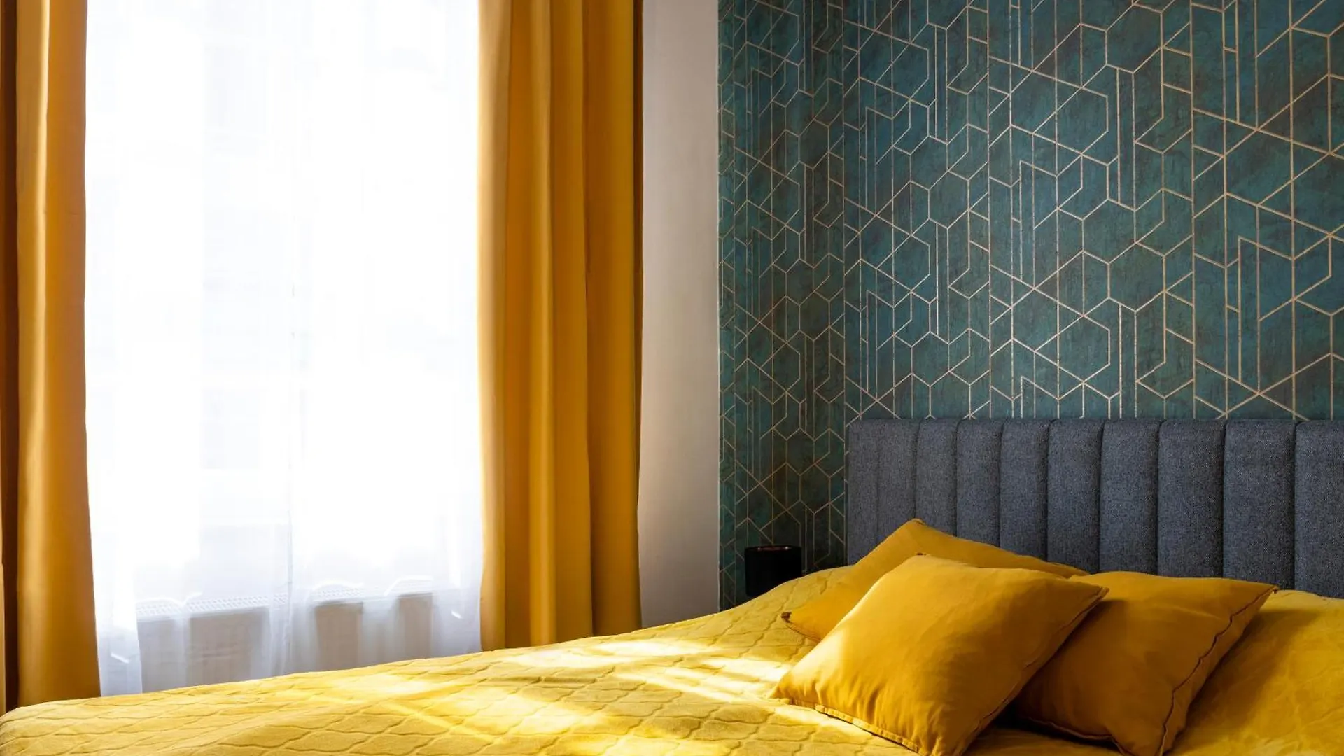 Grzegorzki Studio - Main Station & Parks Nearby - By Rentujemy Krakow