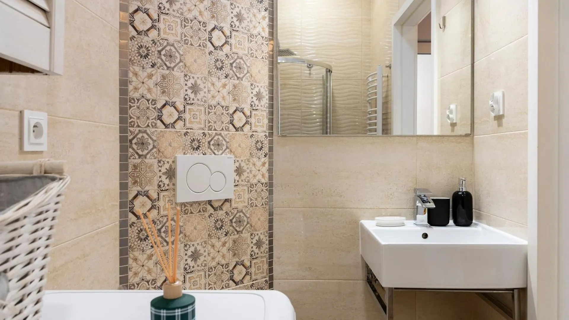 Grzegorzki Studio - Main Station & Parks Nearby - By Rentujemy Krakow
